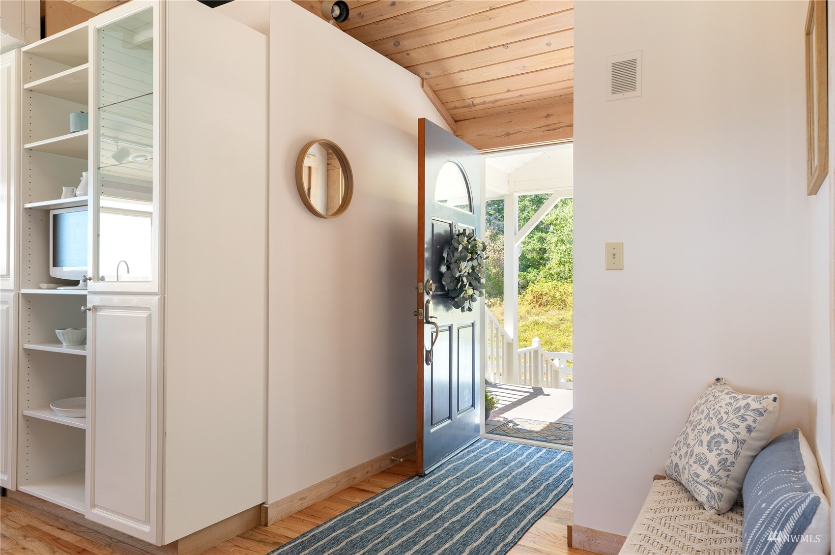 938 South Blockhouse Road Coupeville, WA 98239 - Photo 7 of 40 Gallery Image 7