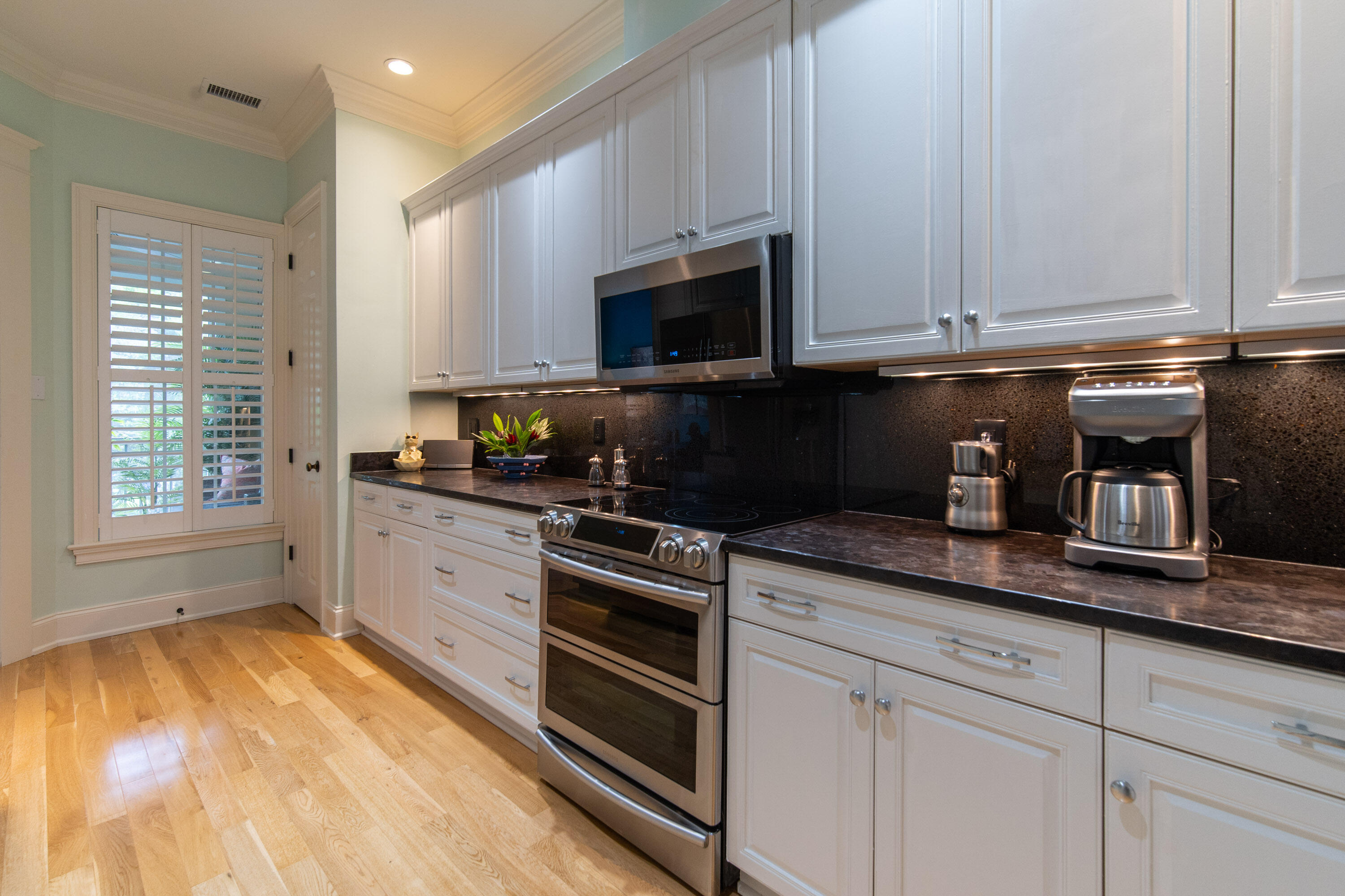 656 Coleman Boulevard, Unit 605 Mount Pleasant, SC 29464 - Photo 7 of 27 656 Coleman Blvd-13