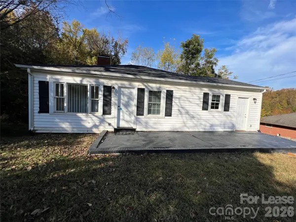 $1,600 | 2766 Court Drive, Gastonia, NC 28054