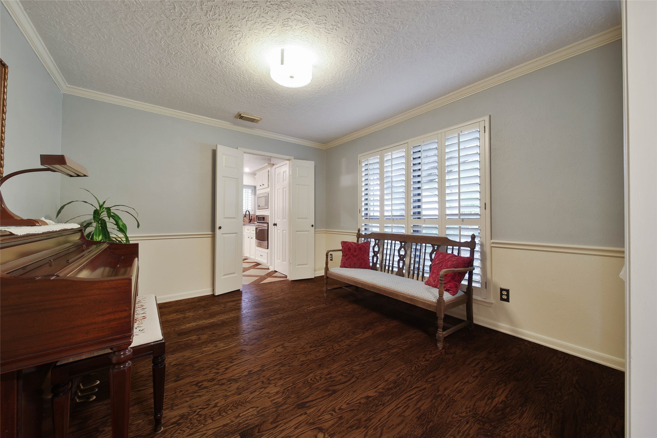 17007 Windrow Drive Spring, TX 77379 - Photo 18 of 46 a living room with furniture and wooden floor