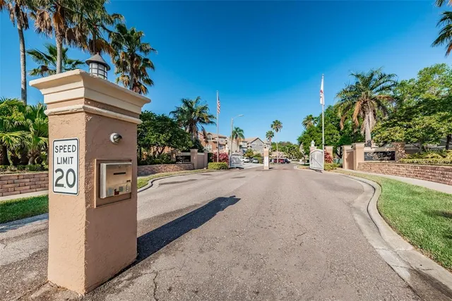 $649,900 | 1704 Lago Vista Boulevard, Palm Harbor, FL 34685