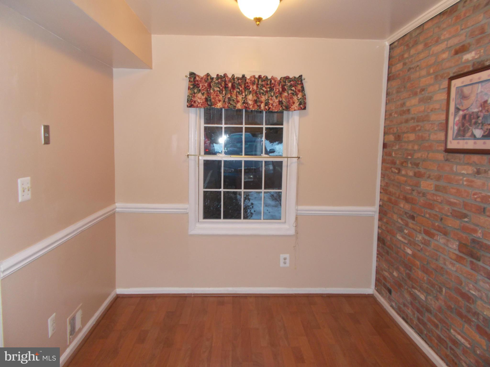 5914 Minutemen Road, Unit 296 Springfield, VA 22152 - Photo 4 of 14 Dining Room Main Level