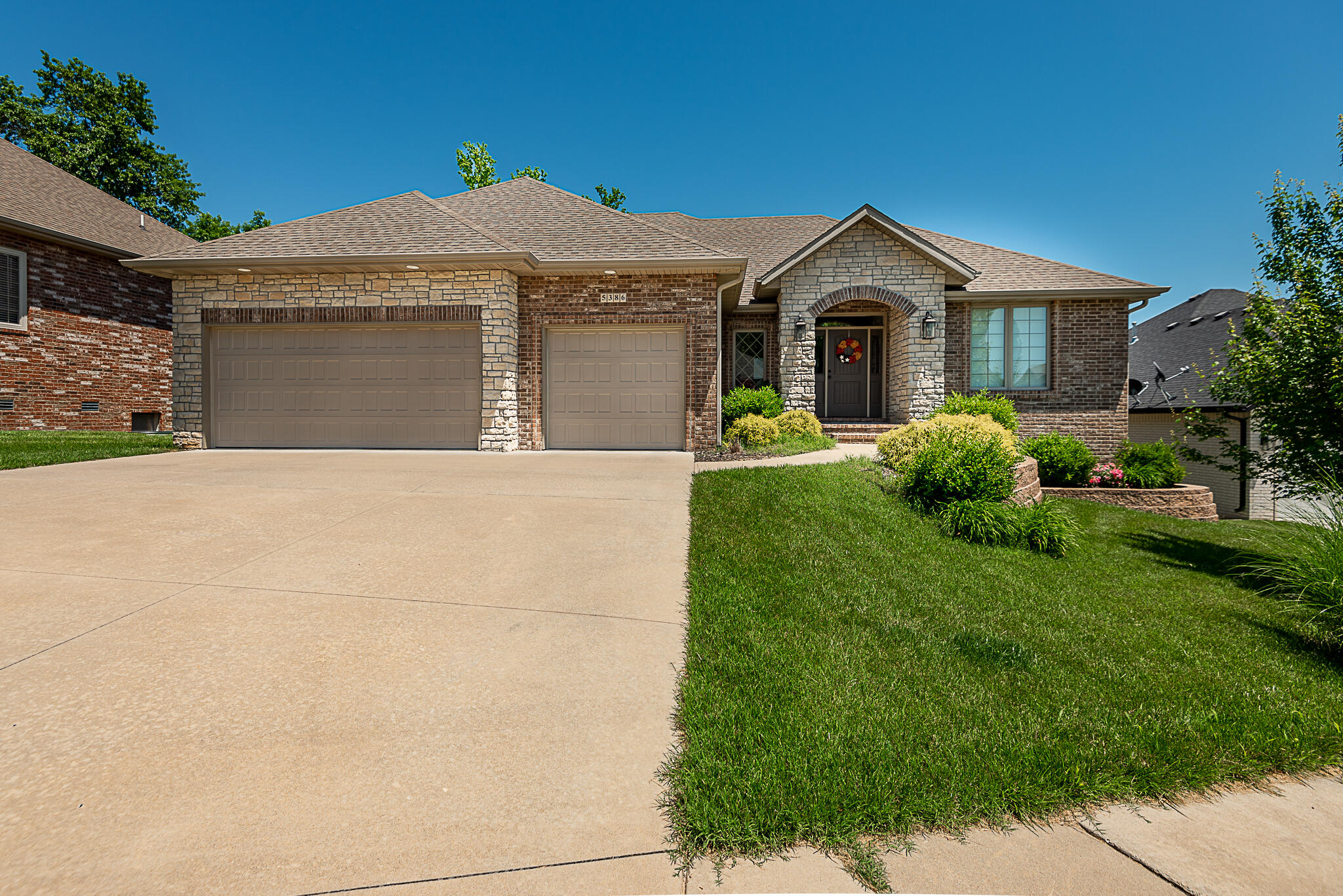 5386 South Faust Avenue Springfield, MO 65810 - Photo 1 of 1 Drive