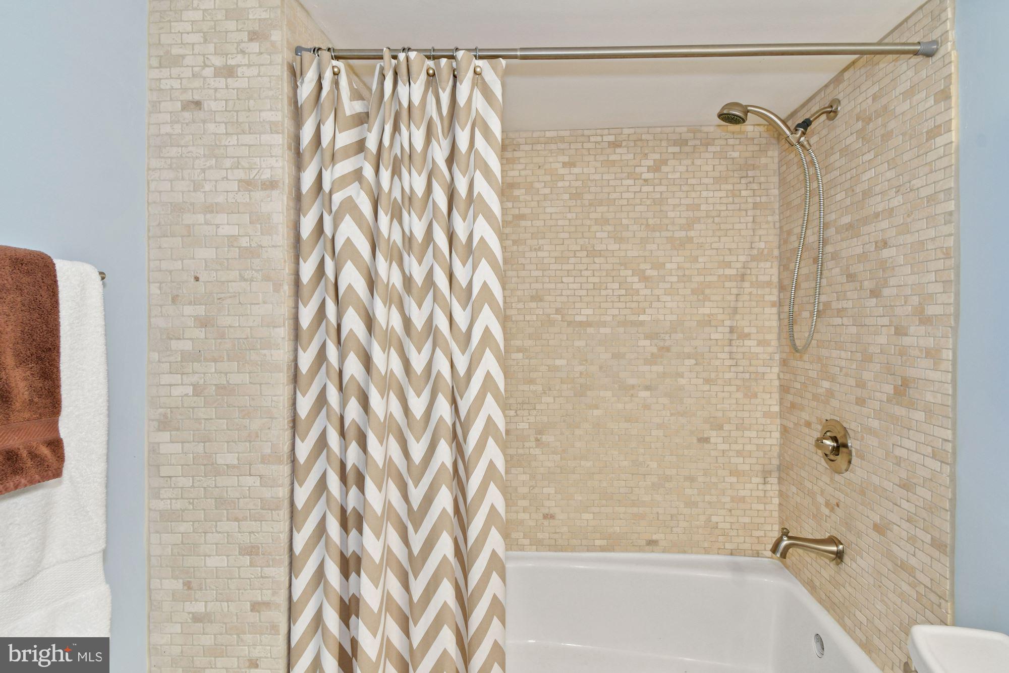 2819 Cameron Road Falls Church, VA 22042 - Photo 12 of 44 Gallery Image 12