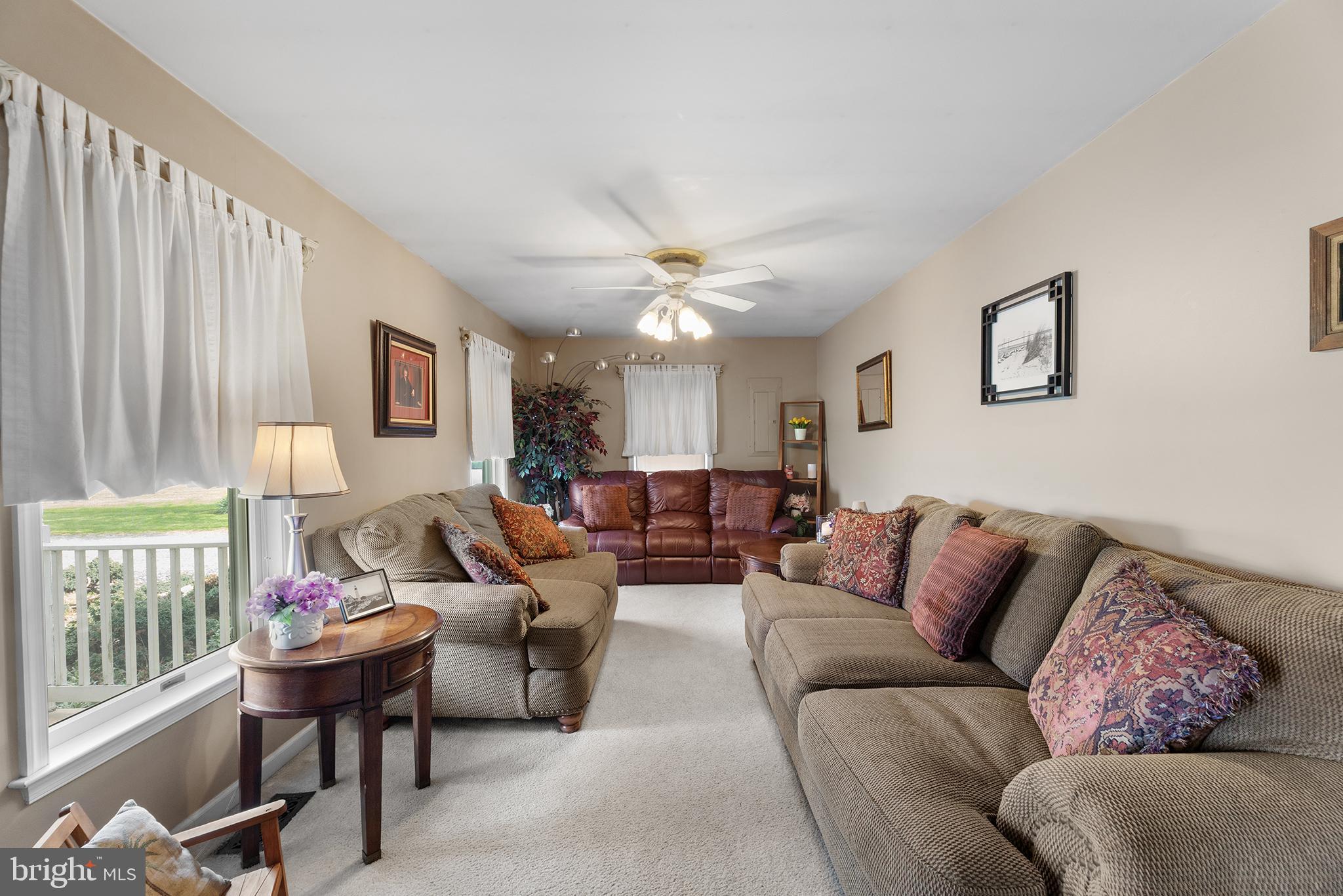 1824 Price Station Road Church Hill, MD 21623 - Photo 5 of 32 Invitng living area