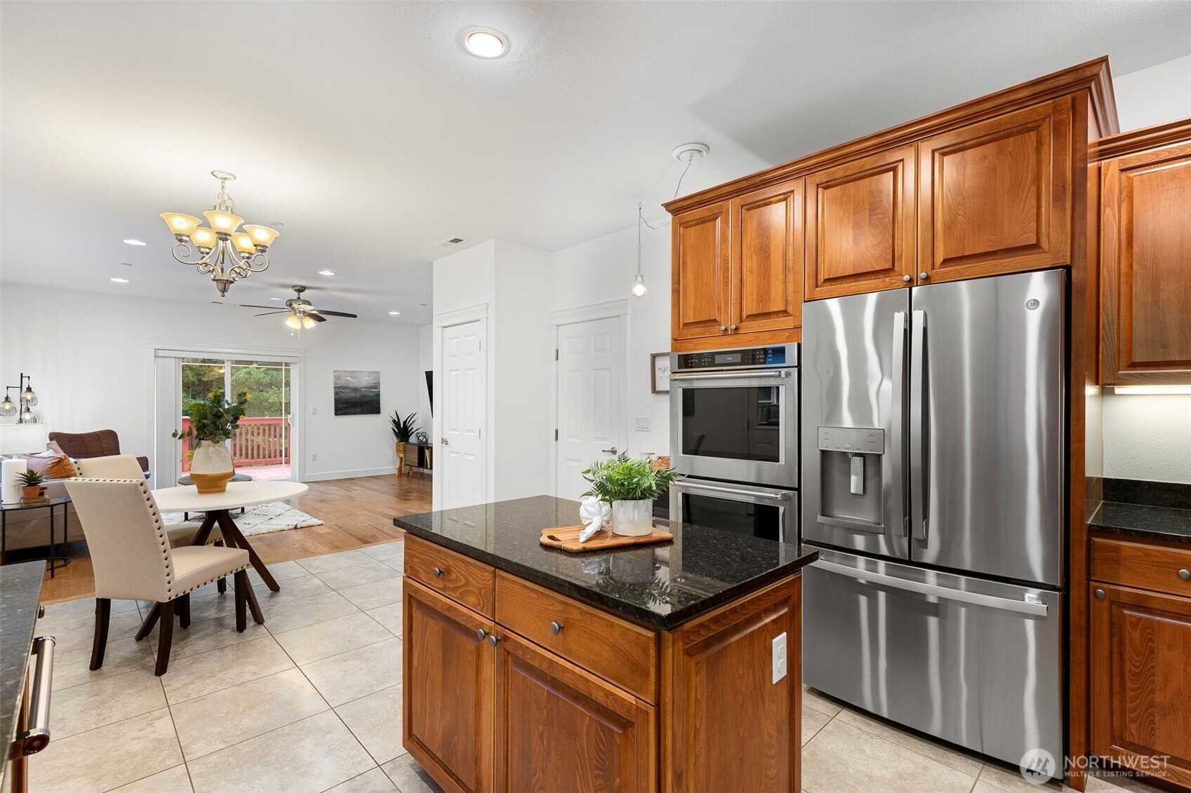 7655 Northeast 204th Place Kenmore, WA 98028 - Photo 14 of 40