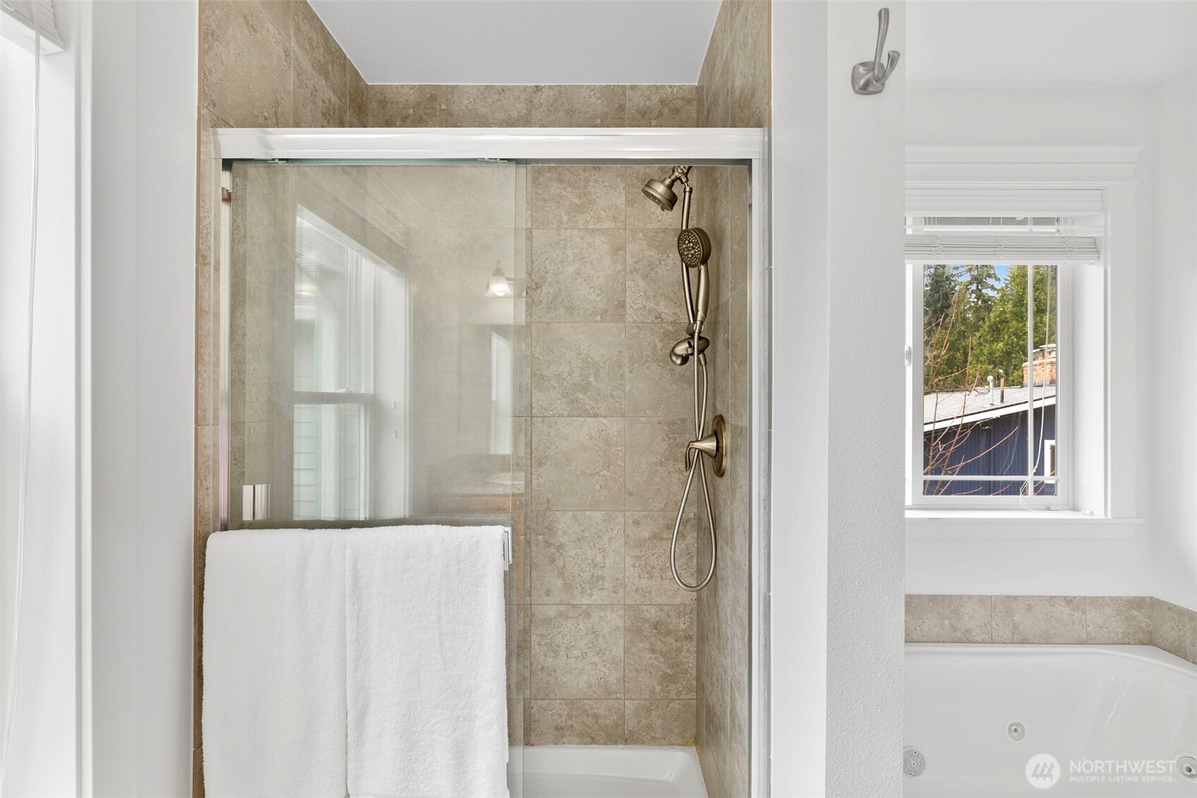 7655 Northeast 204th Place Kenmore, WA 98028 - Photo 21 of 40