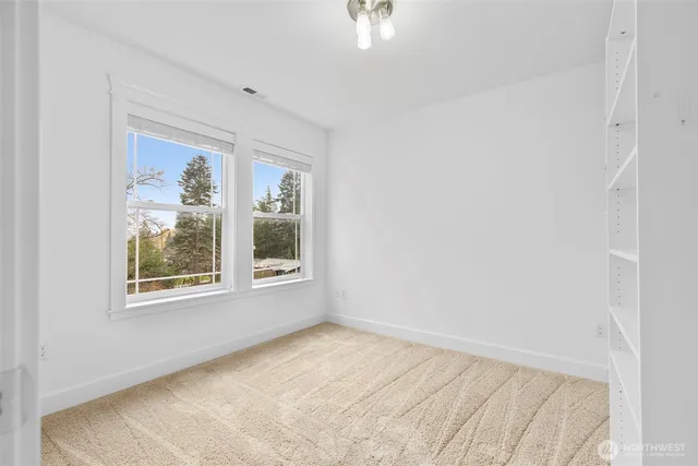 $1,400,000 | 7655 Northeast 204th Place, Kenmore, WA 98028