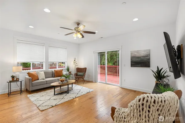 $1,400,000 | 7655 Northeast 204th Place, Kenmore, WA 98028