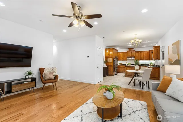 $1,400,000 | 7655 Northeast 204th Place, Kenmore, WA 98028