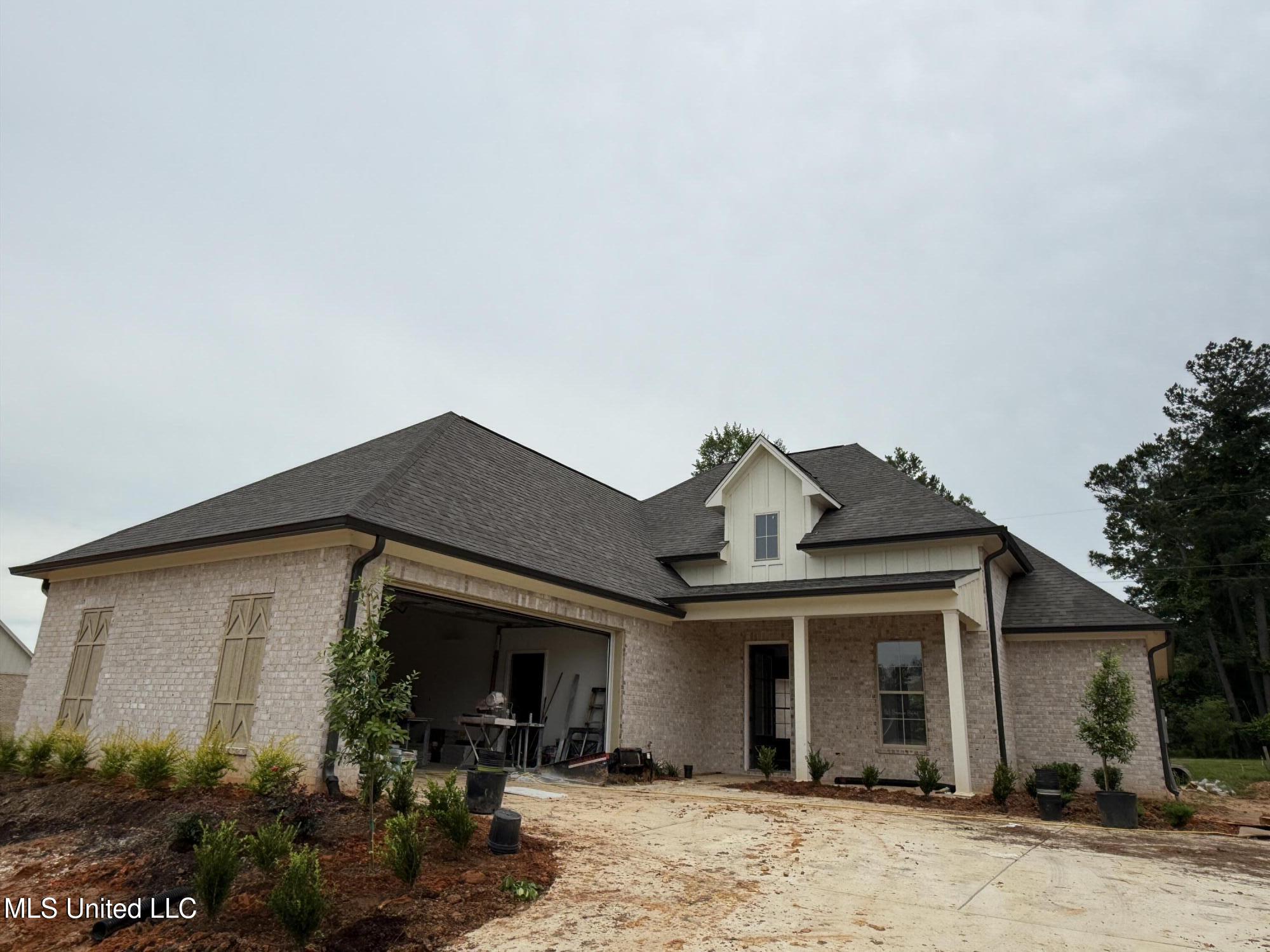 161 Bronson Bend Flowood, MS 39232 - Photo 1 of 2 IMG_2602