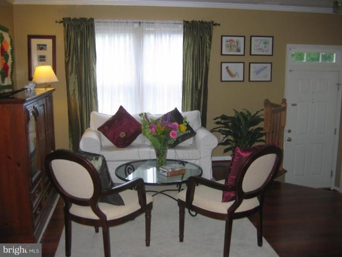 8624 Fire Rock Road Laurel, MD 20724 - Photo 14 of 30 Living Room, Foyer