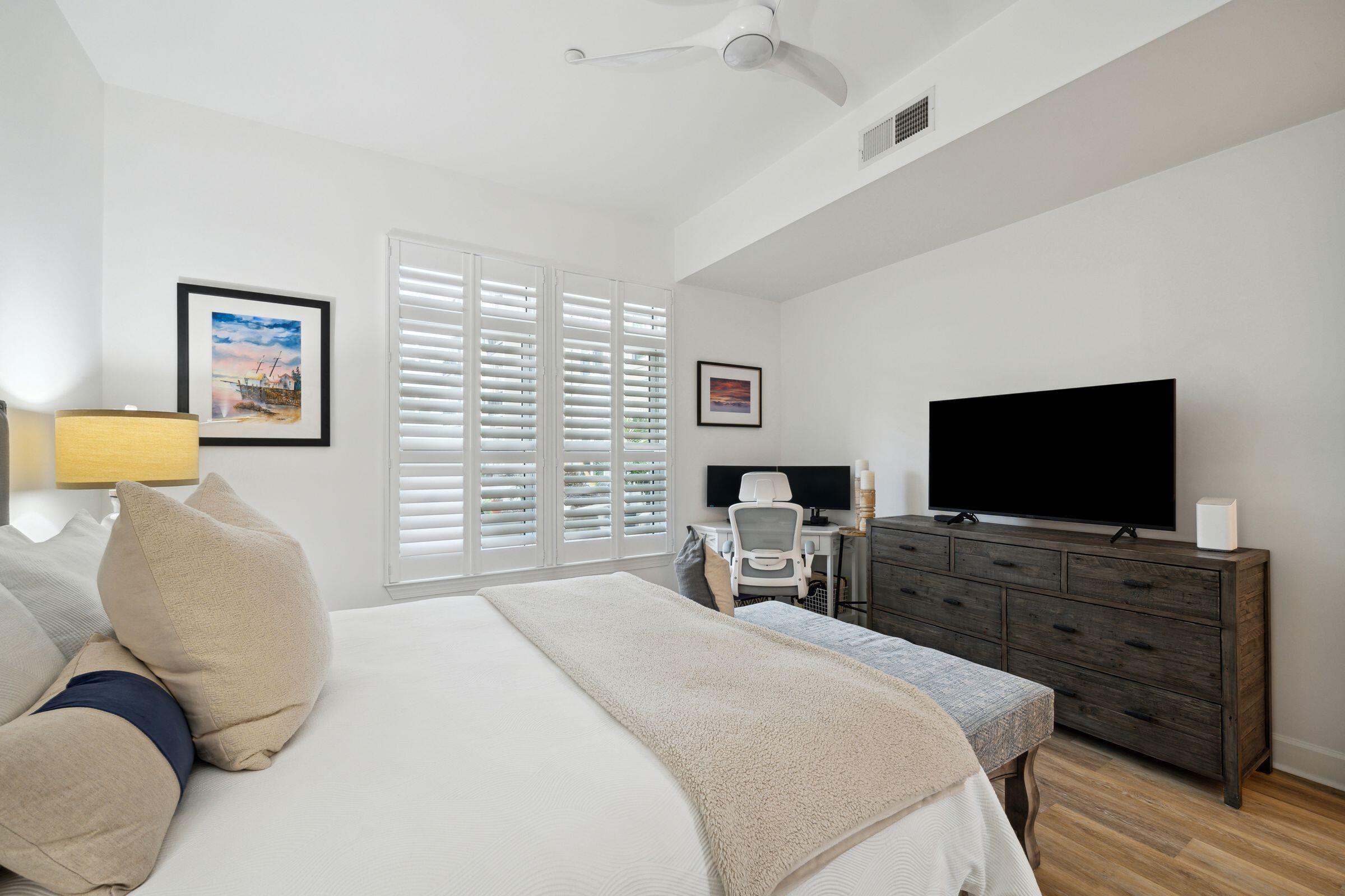 145 Pier View Street, Unit 114 Charleston, SC 29492 - Photo 23 of 41 24. Primary Bedroom