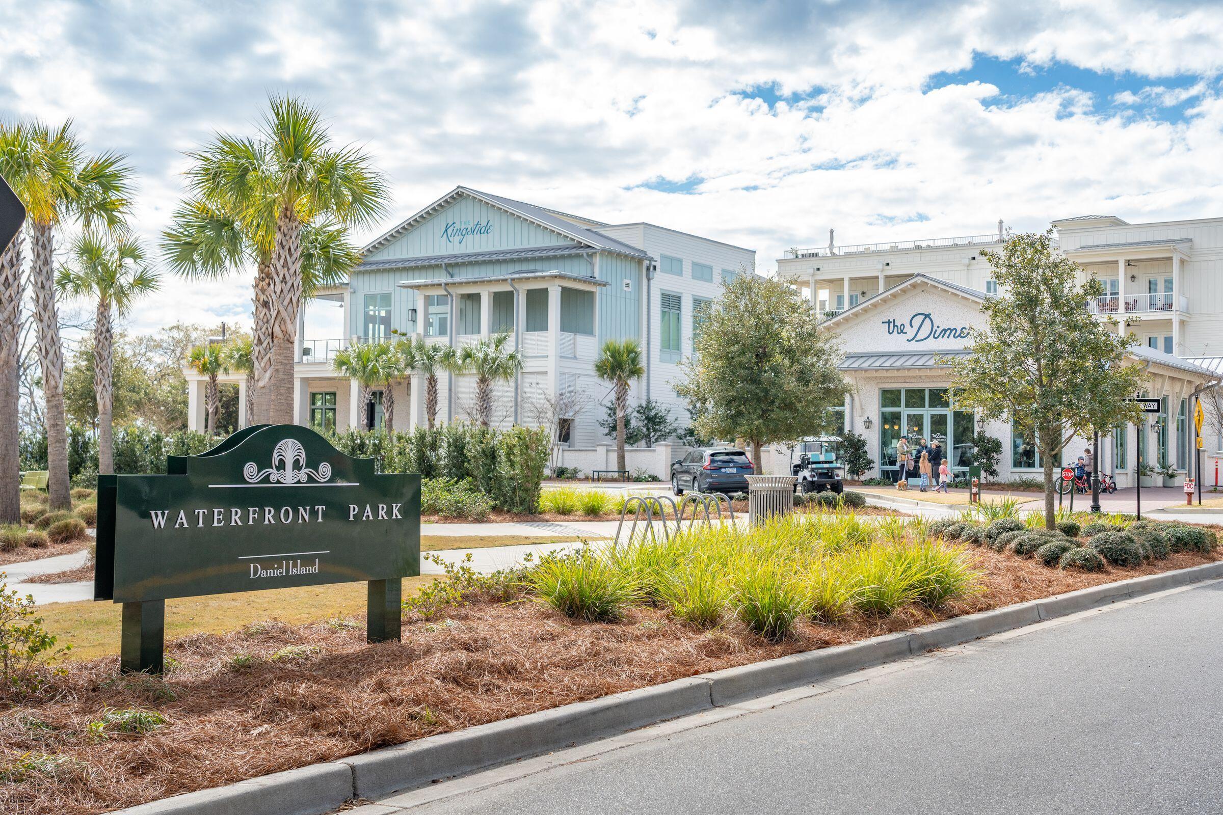 145 Pier View Street, Unit 114 Charleston, SC 29492 - Photo 37 of 41 38. Waterfront Dining