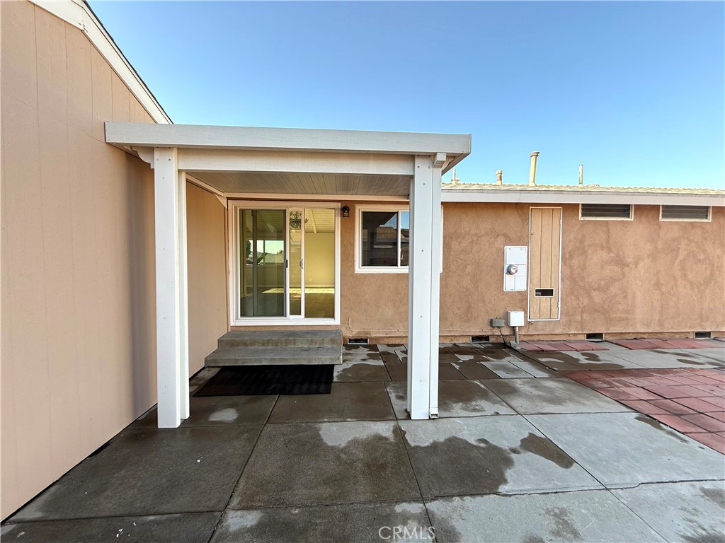 3445 Sparrow Circle Riverside, CA 92503 - Photo 30 of 41 a front view of a house