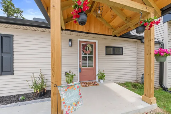 $249,900 | 1303 Mullins Street, Flatwoods, KY 41139