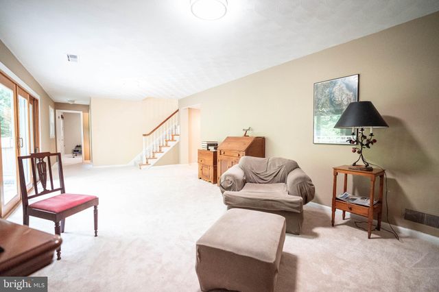 $855,000 | 1312 North Ivanhoe Street, Alexandria, VA 22304