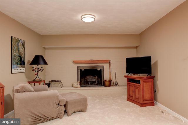 $855,000 | 1312 North Ivanhoe Street, Alexandria, VA 22304