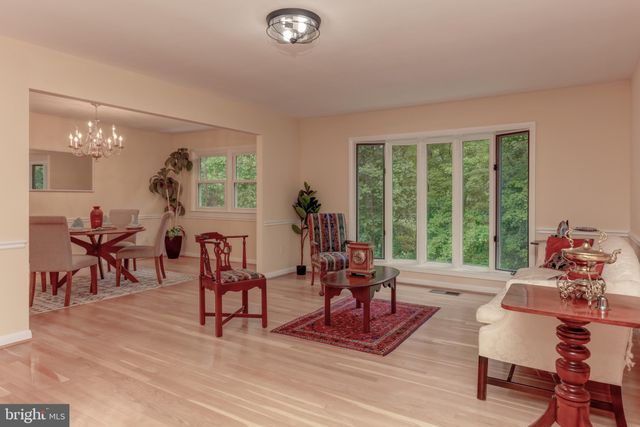 $855,000 | 1312 North Ivanhoe Street, Alexandria, VA 22304