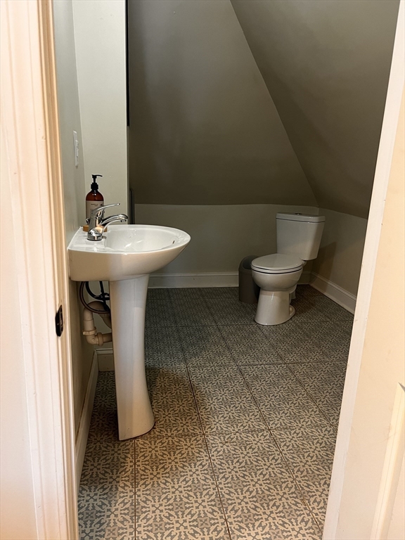 186 Buckingham Street Springfield, MA 01109 - Photo 33 of 33