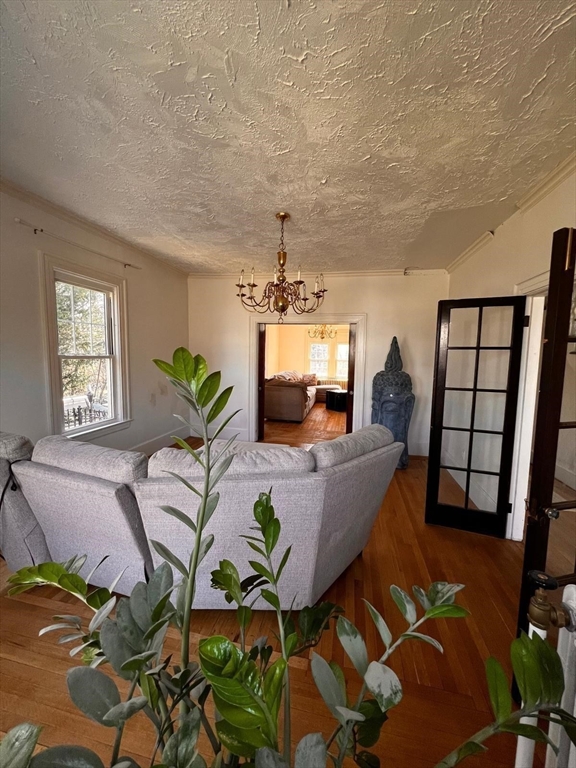 186 Buckingham Street Springfield, MA 01109 - Photo 5 of 33