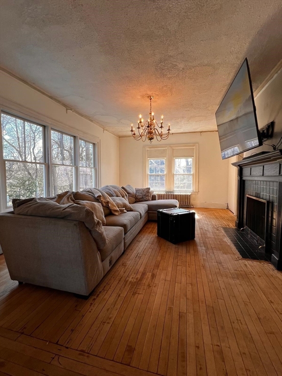 186 Buckingham Street Springfield, MA 01109 - Photo 6 of 33