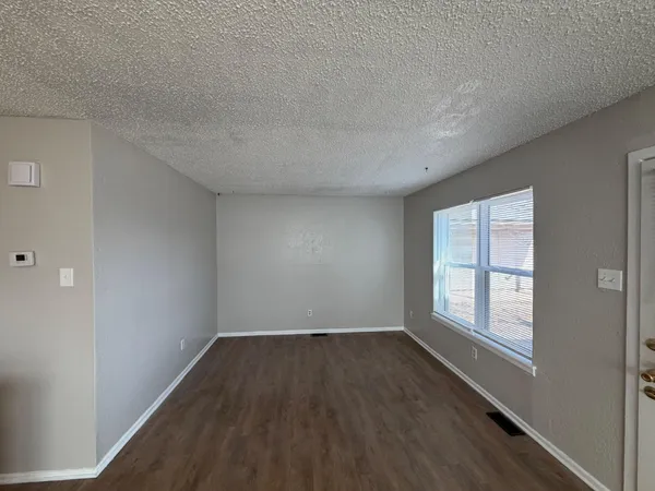 $1,000 | 9604 Elgin Avenue, Unit B, Lubbock, TX 79423