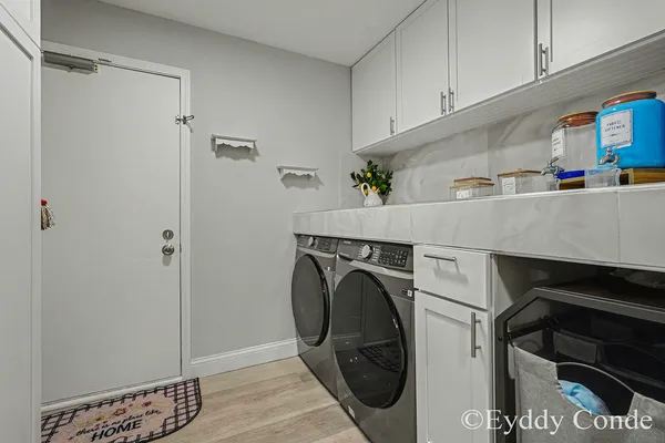 $209,900 | 2945 Byron Center Avenue Southwest, Unit E, Wyoming, MI 49519