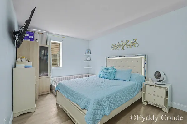 $209,900 | 2945 Byron Center Avenue Southwest, Unit E, Wyoming, MI 49519