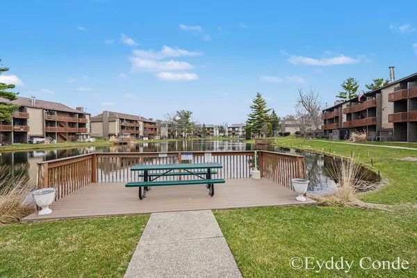$209,900 | 2945 Byron Center Avenue Southwest, Unit E, Wyoming, MI 49519