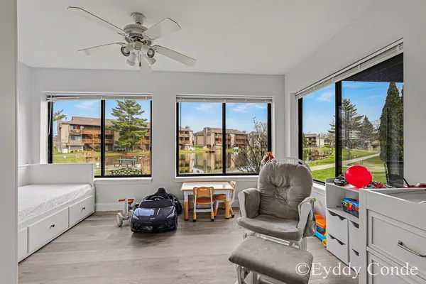 $209,900 | 2945 Byron Center Avenue Southwest, Unit E, Wyoming, MI 49519