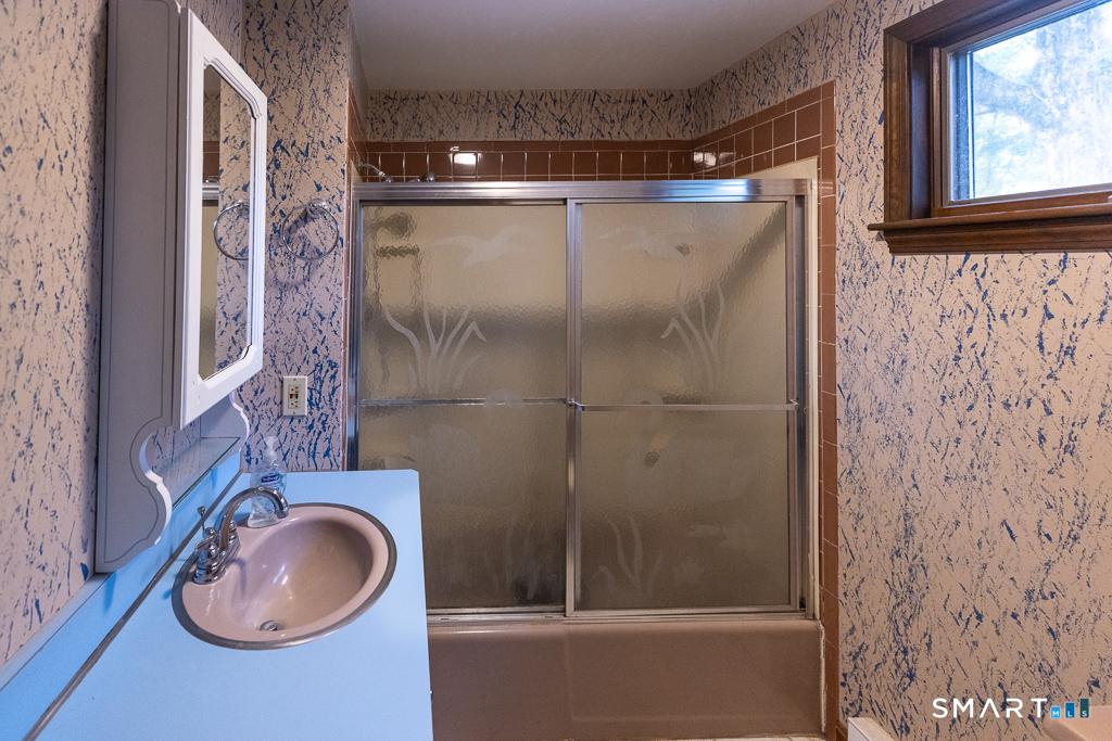 400 Hidden Lake Road Haddam, CT 06441 - Photo 11 of 37 Gallery Image 11