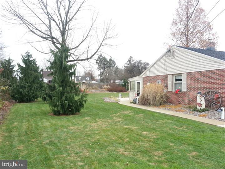 626 Rittenhouse Drive Reading, PA 19606 - Photo 3 of 25 Gallery Image 3