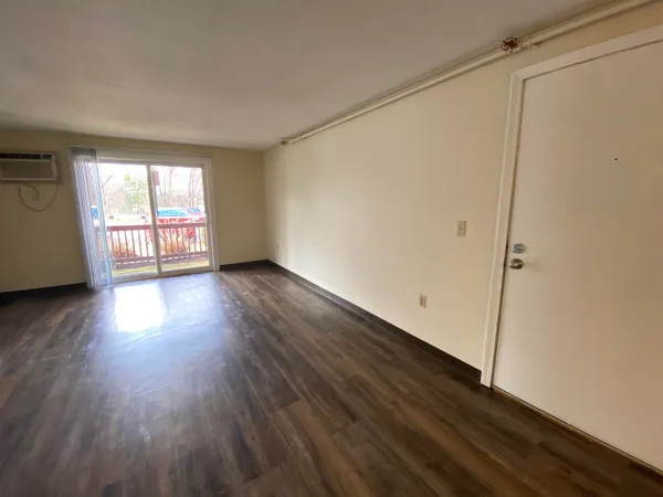 $2,074 | 29 Capron Road, Unit 22, Milford, NH 03055