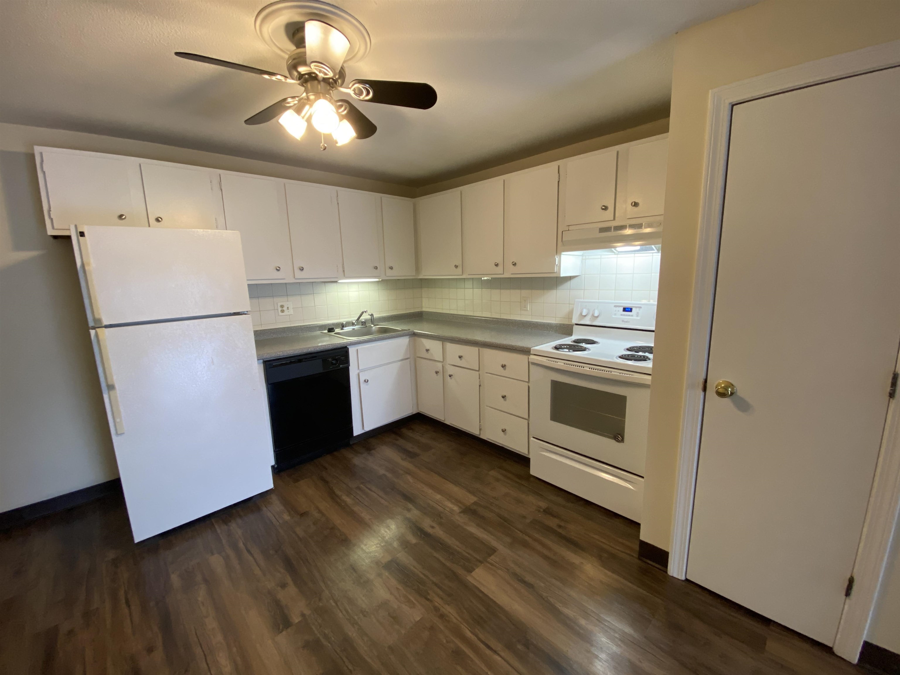 29 Capron Road, Unit 22 Milford, NH 03055 - Photo 8 of 39