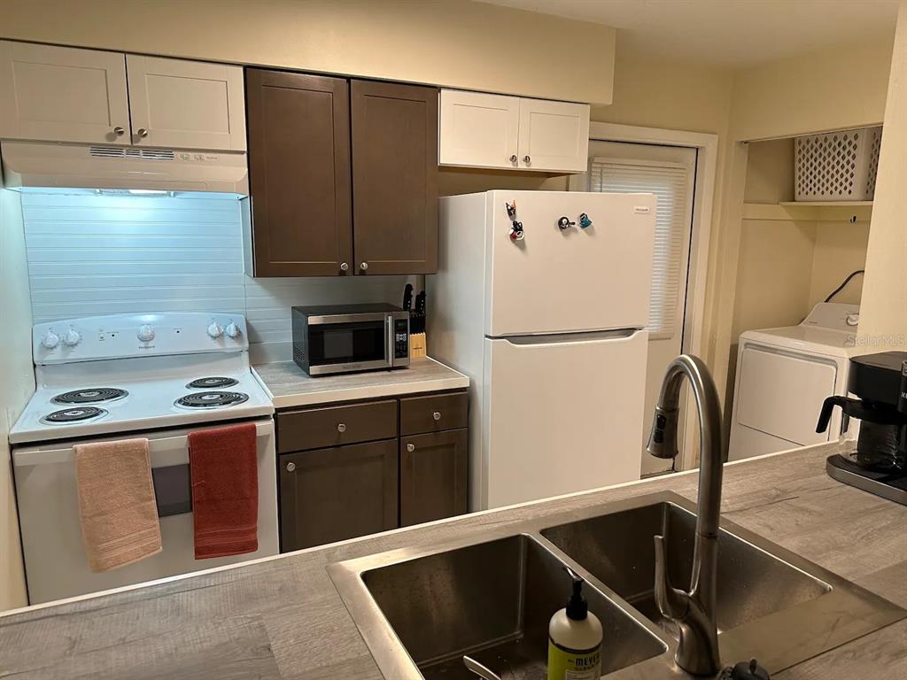 1826 Southwest 69th Terrace, Unit A & B Gainesville, FL 32607 - Photo 30 of 31 Gallery Image 30