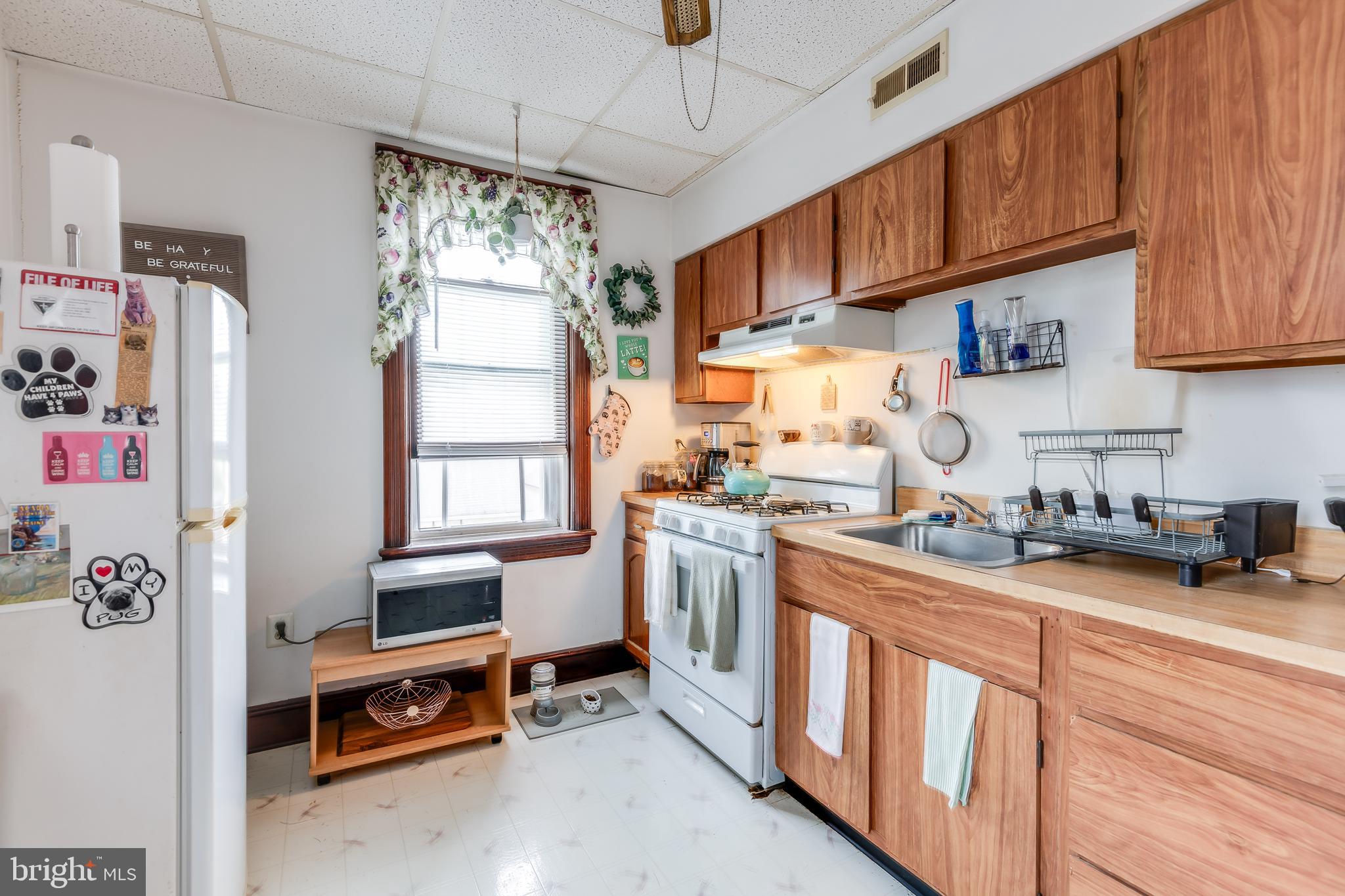 300 New Jersey Avenue Riverside, NJ 08075 - Photo 41 of 52 2nd floor Kitchen (apartment)