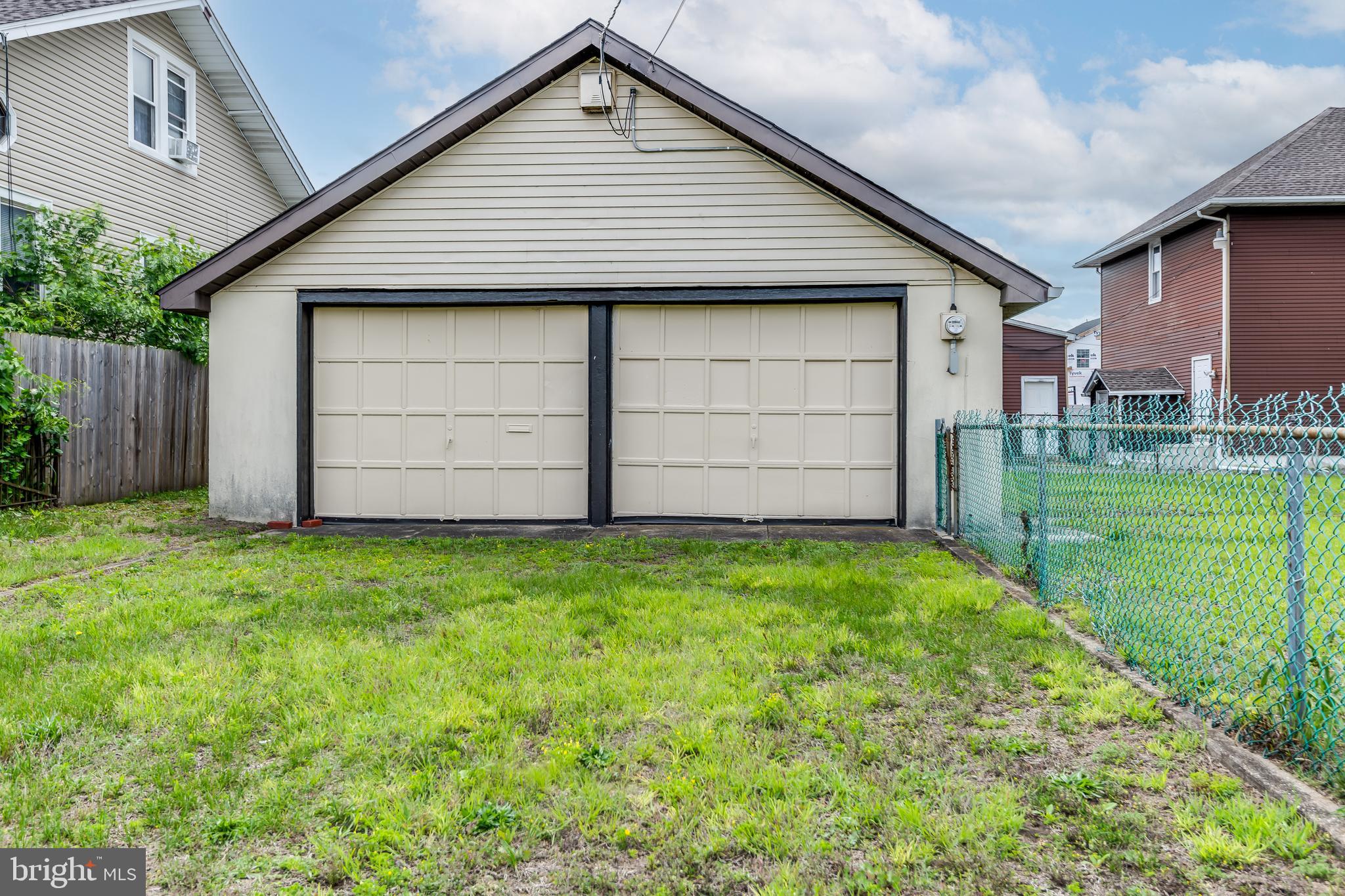 300 New Jersey Avenue Riverside, NJ 08075 - Photo 5 of 52 Double Car Garage