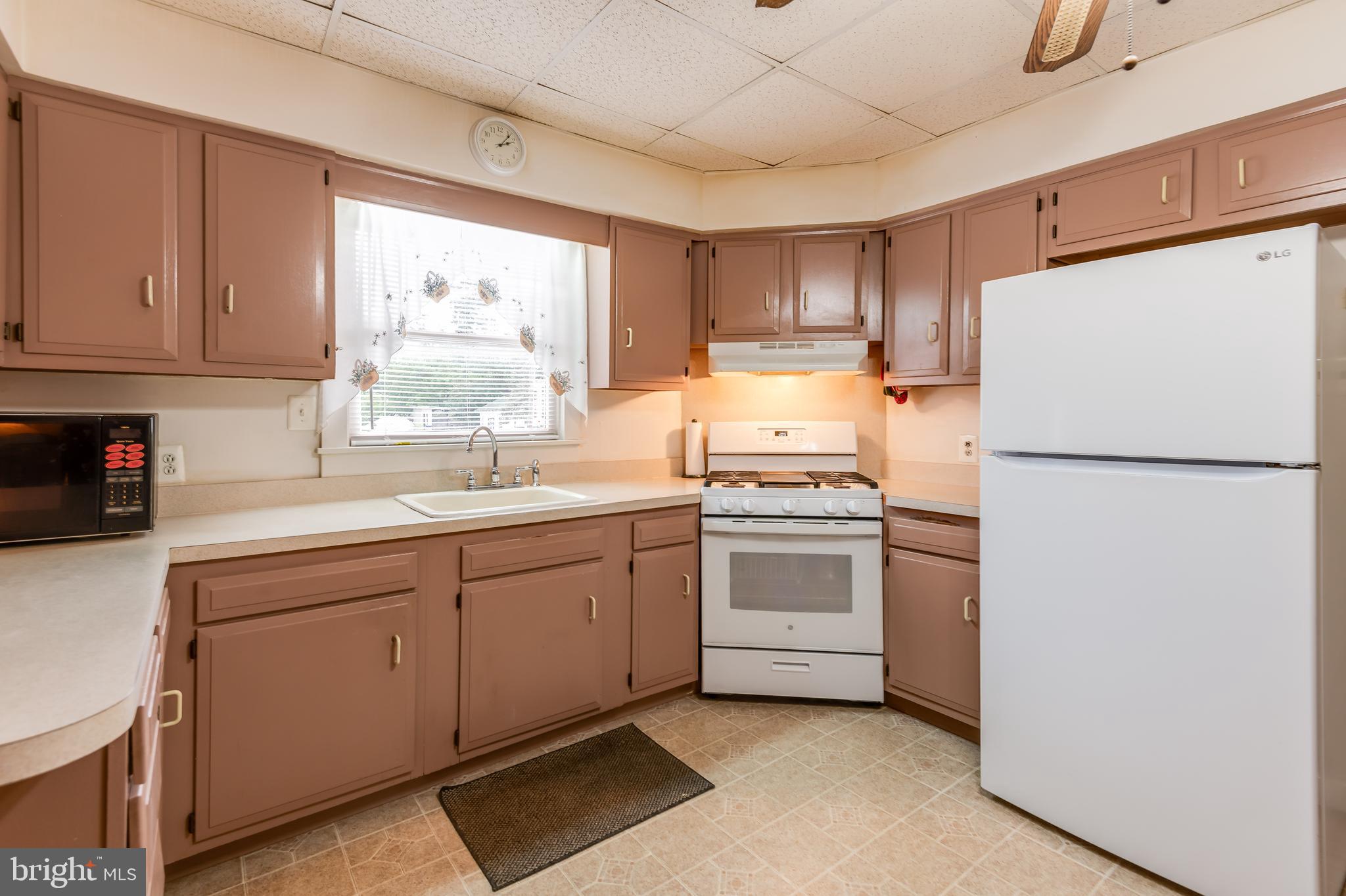 300 New Jersey Avenue Riverside, NJ 08075 - Photo 6 of 52 Kitchen