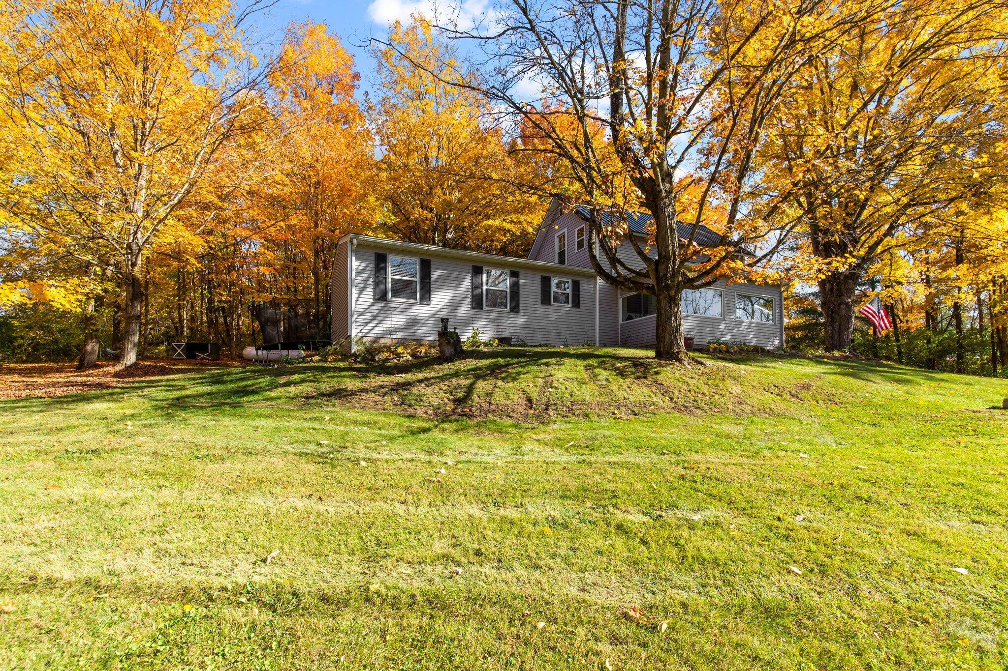 3694 Horseshoe Road Delaware, OH 43015 - Photo 2 of 26 Lots of space to Roam