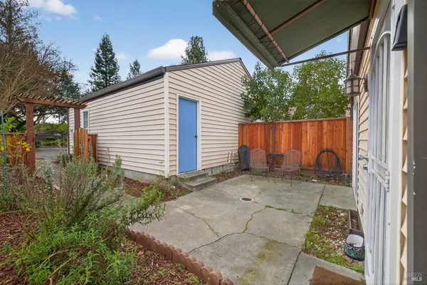 $415,000 | 1600 Yardley Street, Santa Rosa, CA 95403