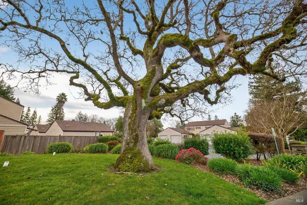 $415,000 | 1600 Yardley Street, Santa Rosa, CA 95403