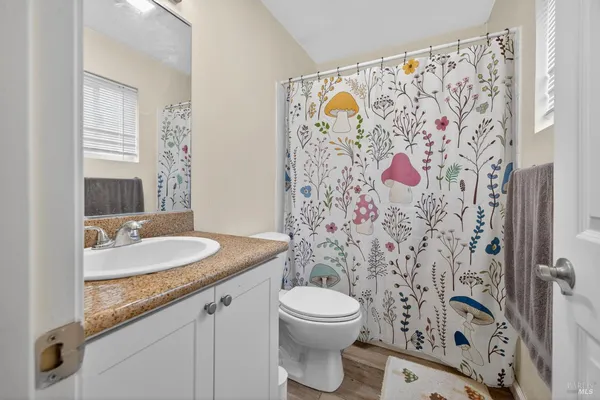 $415,000 | 1600 Yardley Street, Santa Rosa, CA 95403