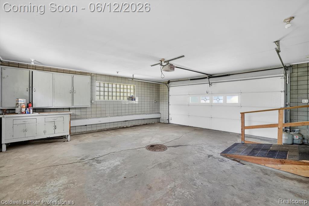 8245 Fenton Road Grand Blanc, MI 48439 - Photo 37 of 49