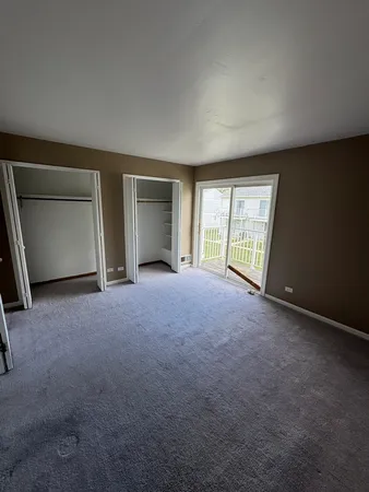 $1,800 | 420 Meadow Green Lane, Unit 420, Round Lake Beach, IL 60073