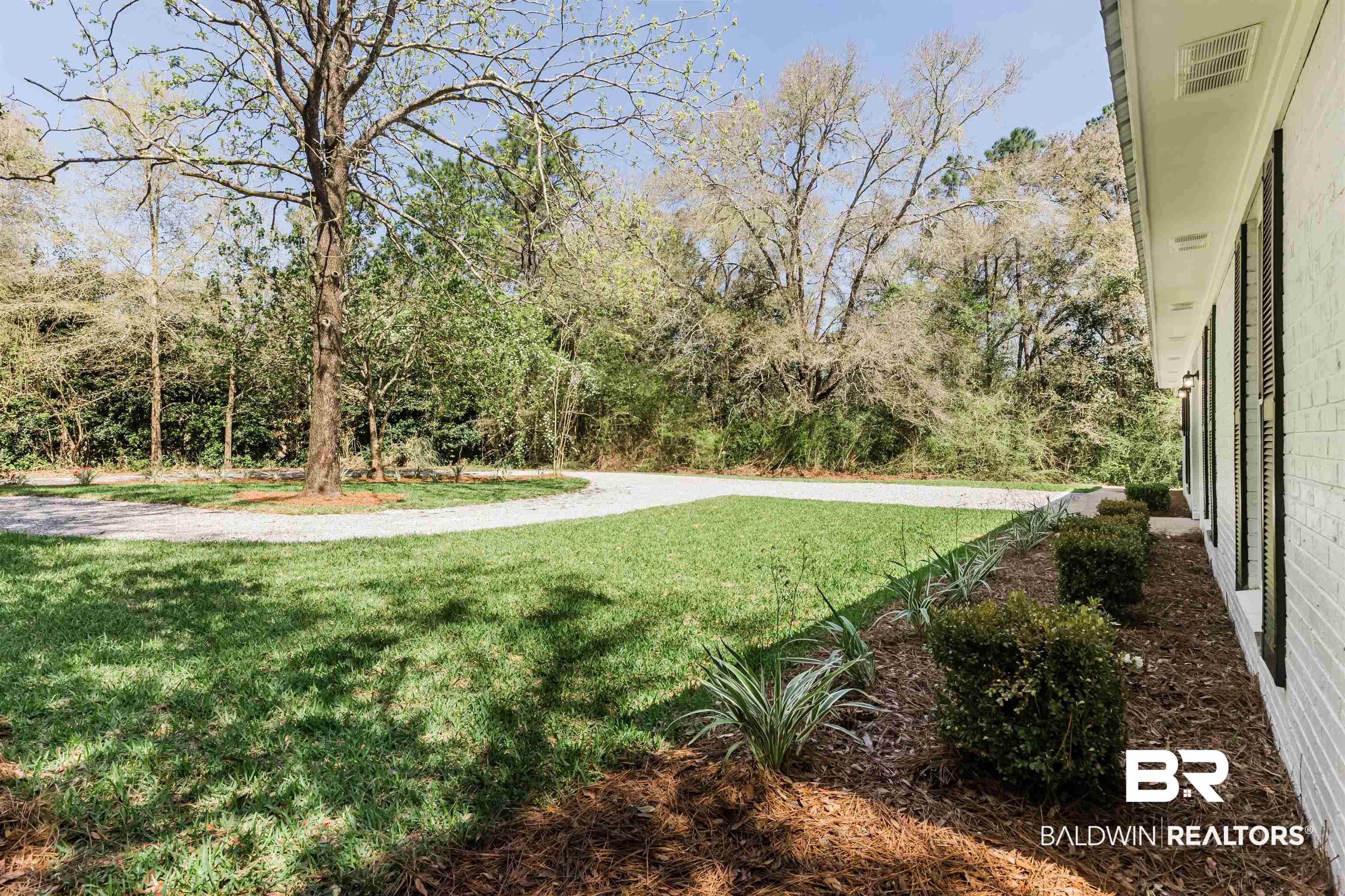 6281 Sherry Drive Mobile, AL 36618 - Photo 4 of 39