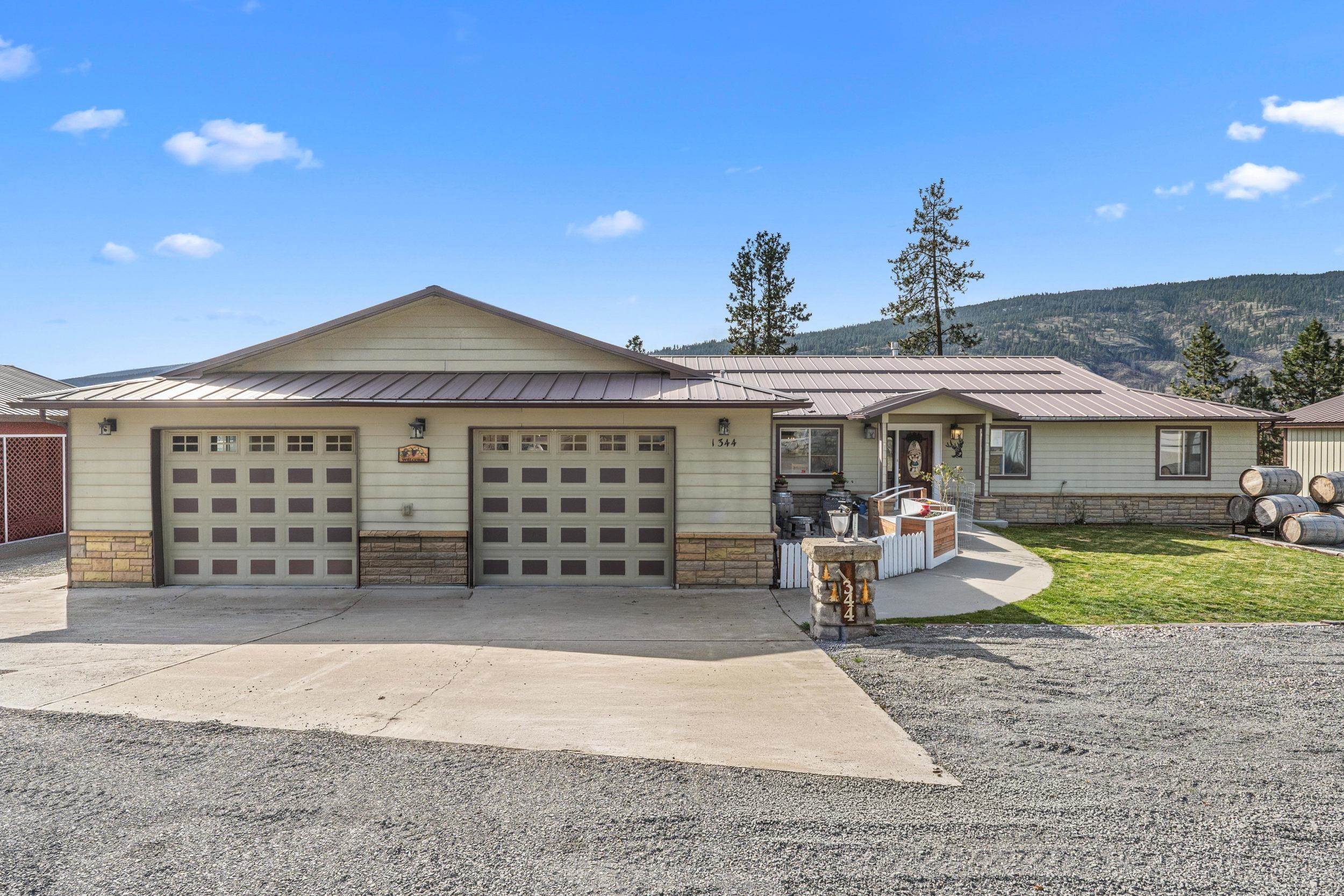 1344 Pine Crest Way Kettle Falls, WA 99141 - Photo 3 of 46