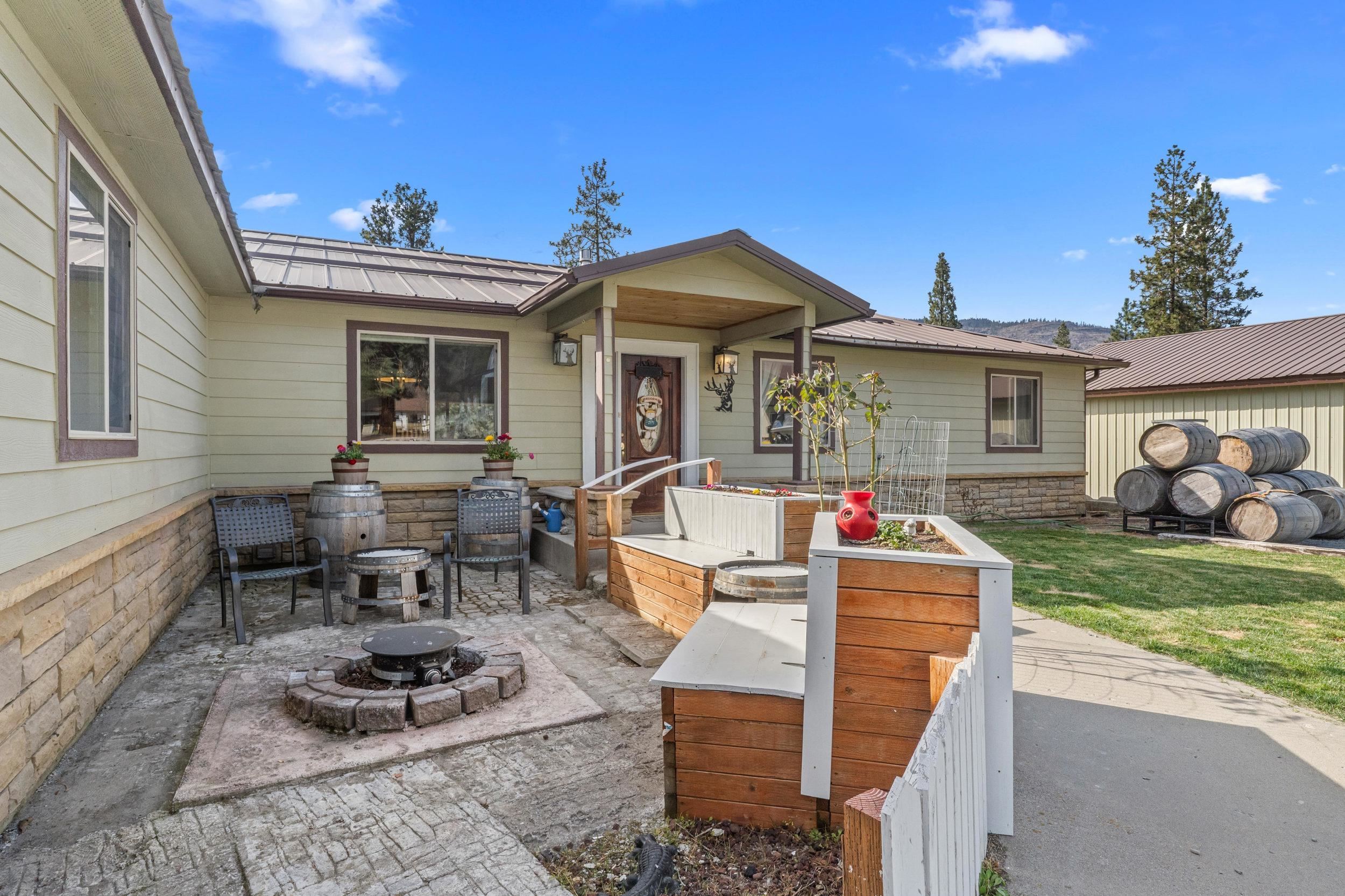 1344 Pine Crest Way Kettle Falls, WA 99141 - Photo 4 of 46