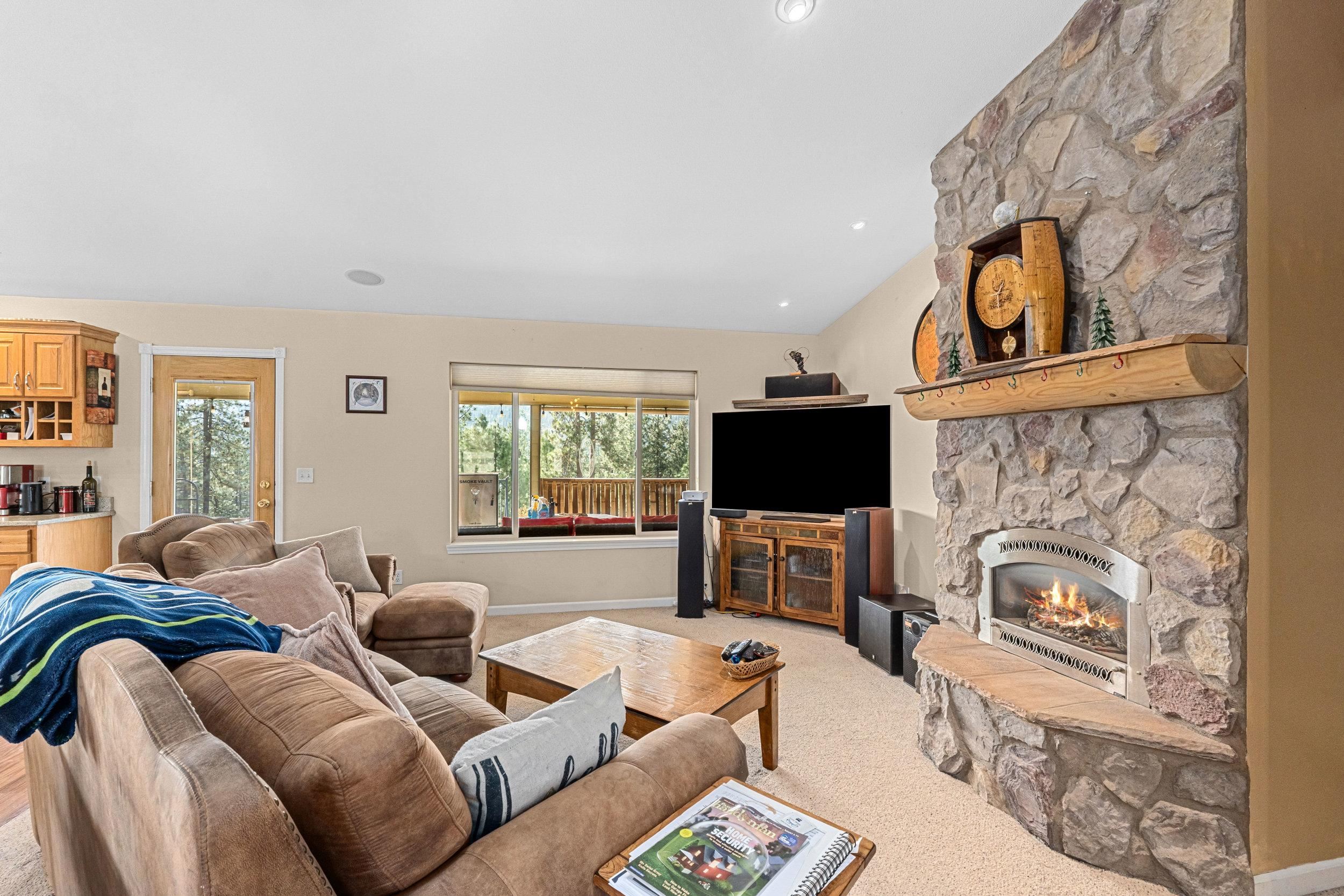1344 Pine Crest Way Kettle Falls, WA 99141 - Photo 8 of 46