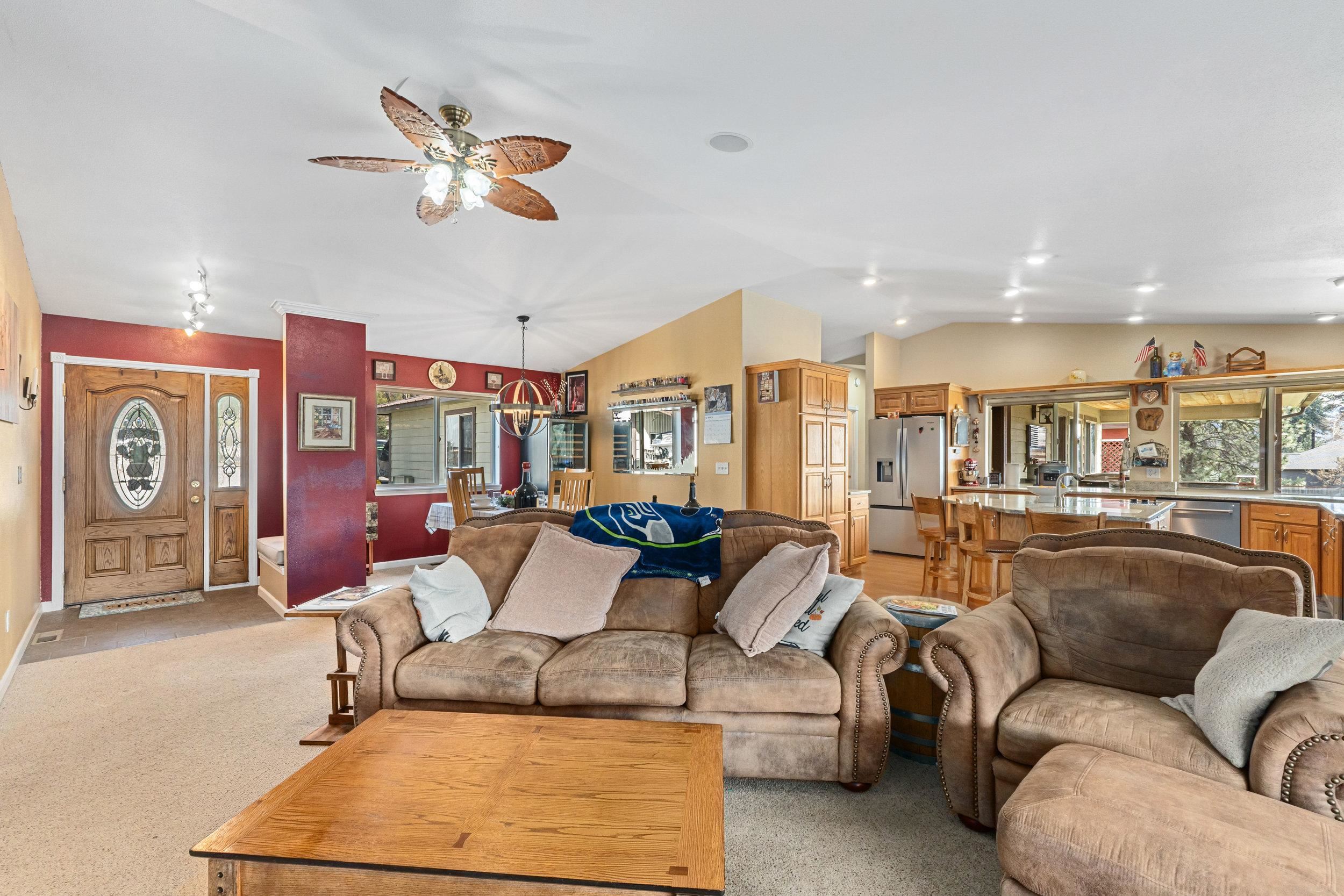 1344 Pine Crest Way Kettle Falls, WA 99141 - Photo 9 of 46